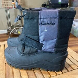 Cabela's Youth Snow Boots Black /Gray Removable Wool Sock for boys or girls